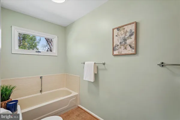 $849,900 | 17621 Evers Court, Hamilton, VA 20158