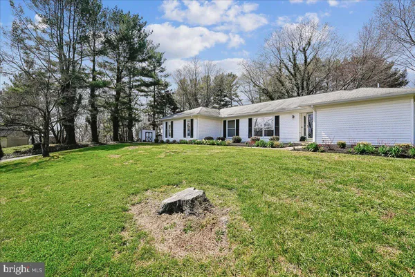 $849,900 | 17621 Evers Court, Hamilton, VA 20158