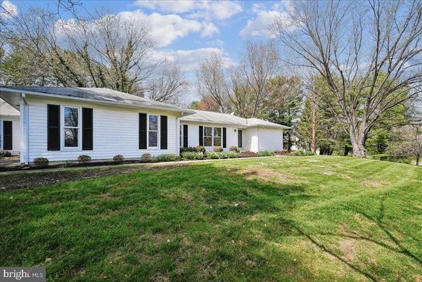 $849,900 | 17621 Evers Court, Hamilton, VA 20158