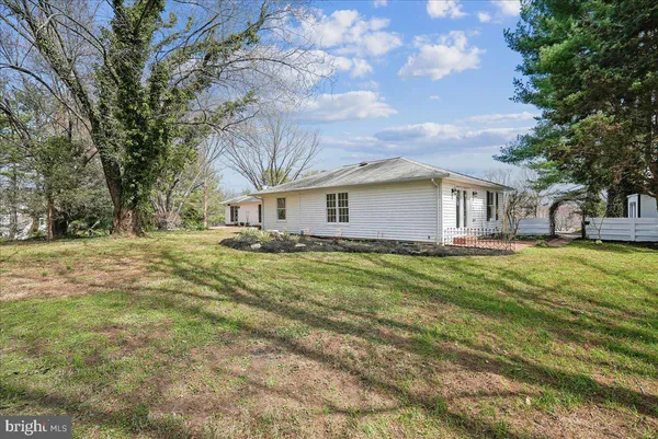 $849,900 | 17621 Evers Court, Hamilton, VA 20158