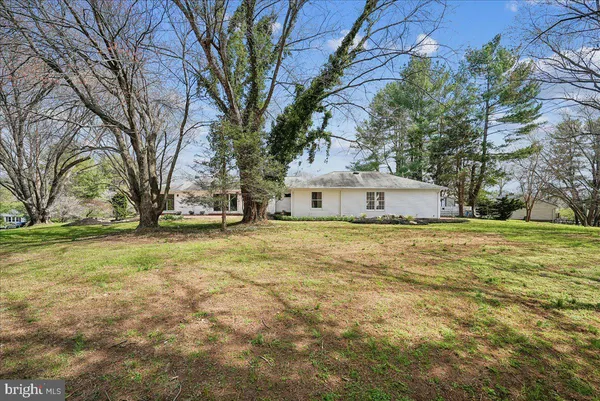 $849,900 | 17621 Evers Court, Hamilton, VA 20158