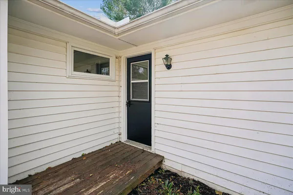 $849,900 | 17621 Evers Court, Hamilton, VA 20158