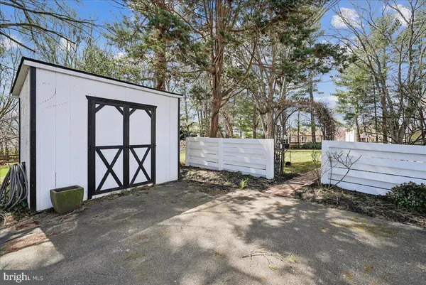 $849,900 | 17621 Evers Court, Hamilton, VA 20158