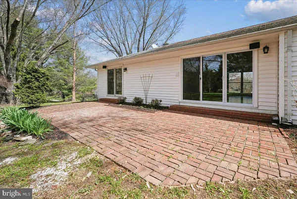 $849,900 | 17621 Evers Court, Hamilton, VA 20158