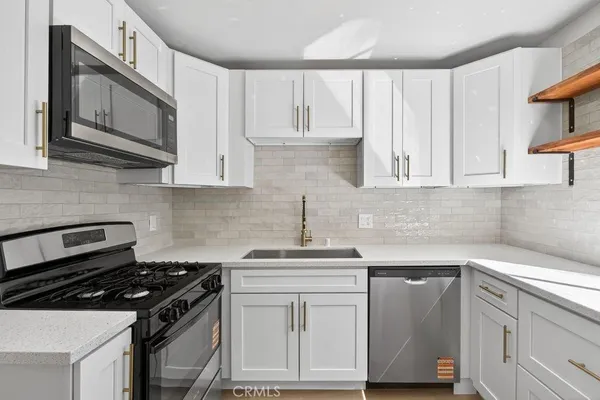 $385,000 | 925 East Appleton Street, Long Beach, CA 90802