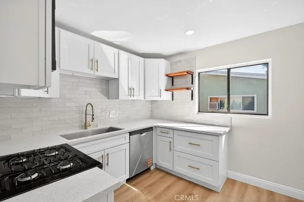 $385,000 | 925 East Appleton Street, Long Beach, CA 90802