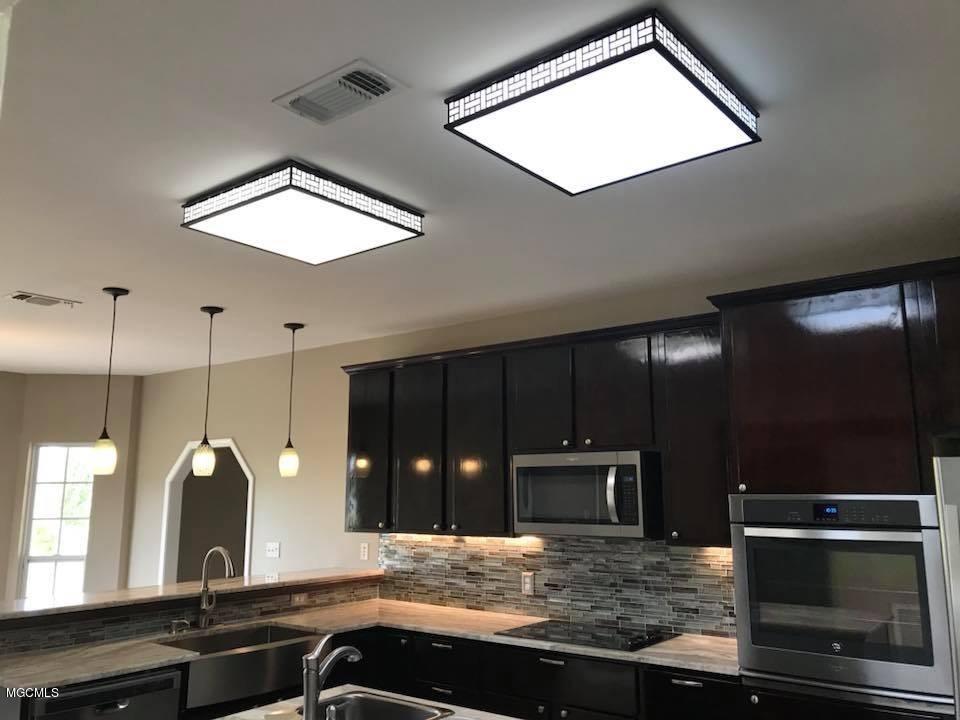 11451 White Star Road Biloxi, MS 39532 - Photo 3 of 5 11451 White Star4