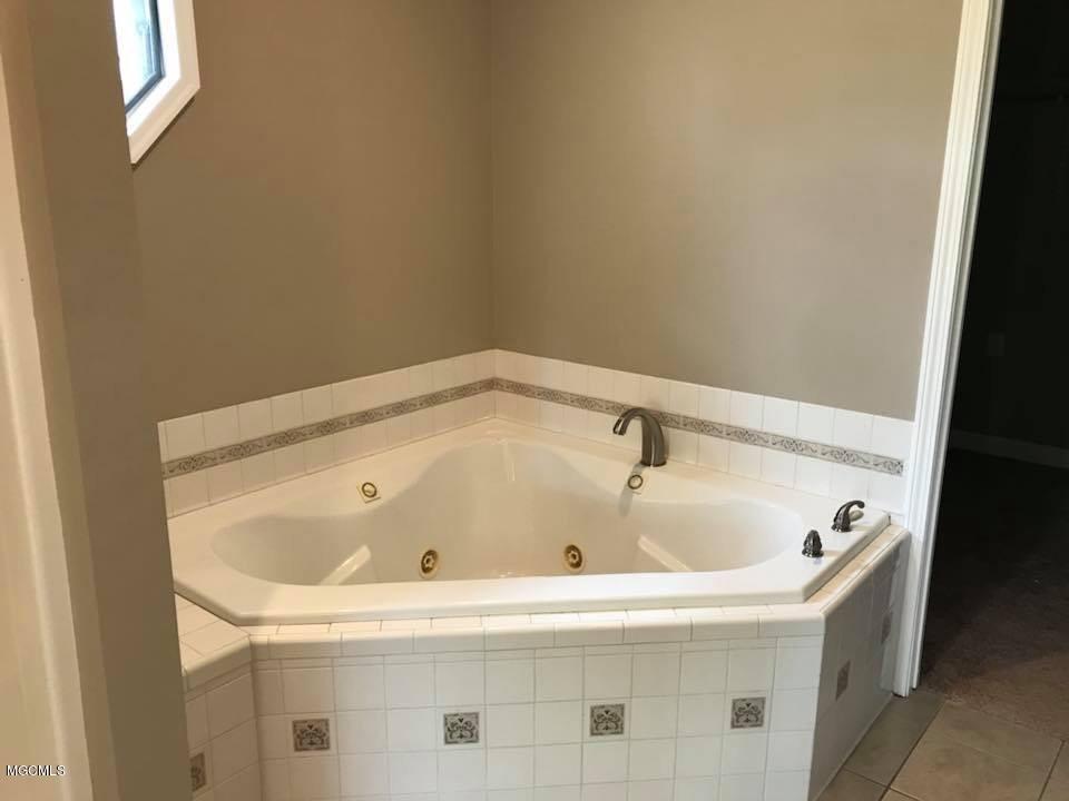 11451 White Star Road Biloxi, MS 39532 - Photo 4 of 5 11451 White Star5