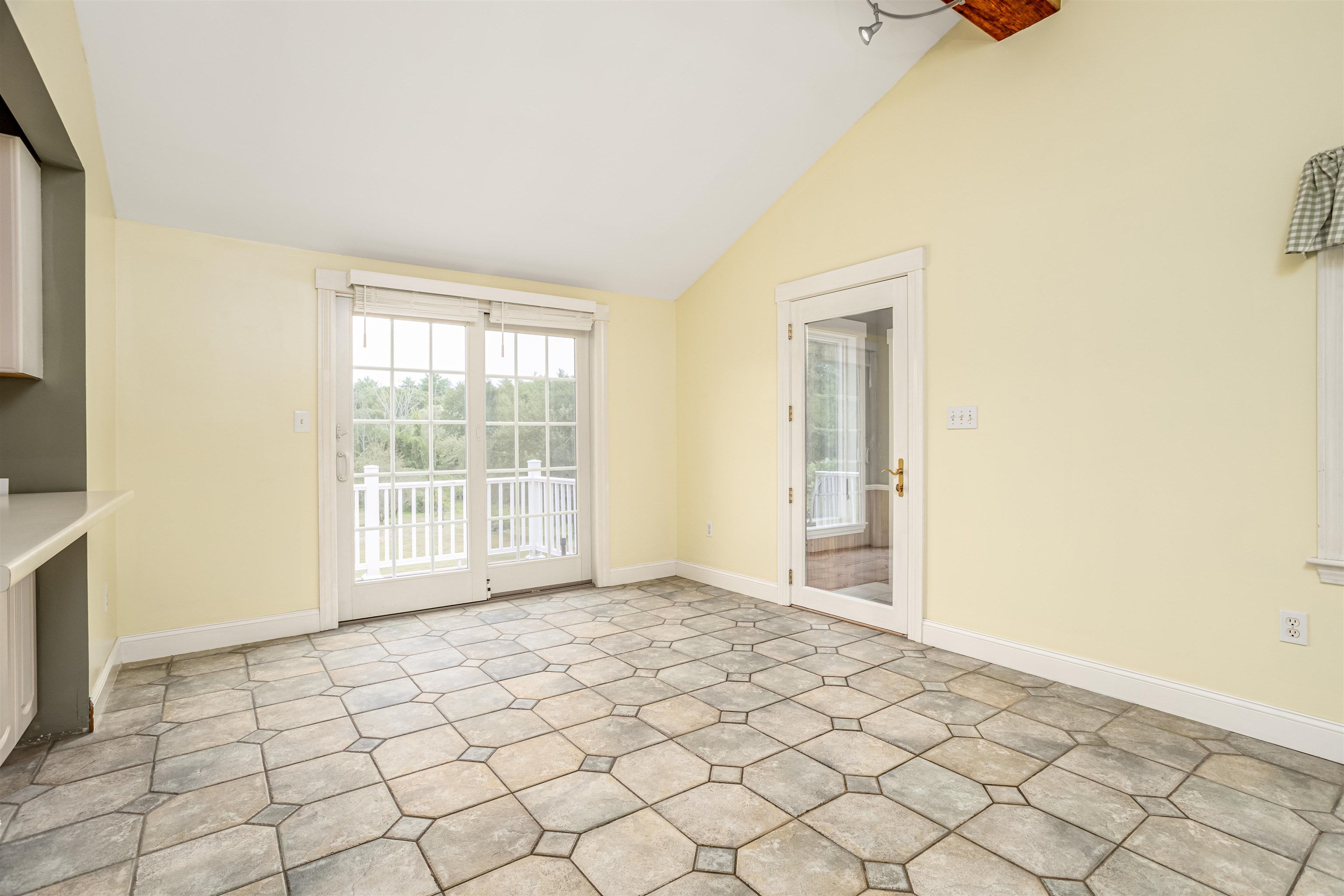 82 Old Gage Hill Road Pelham, NH 03076 - Photo 6 of 45 Gallery Image 6