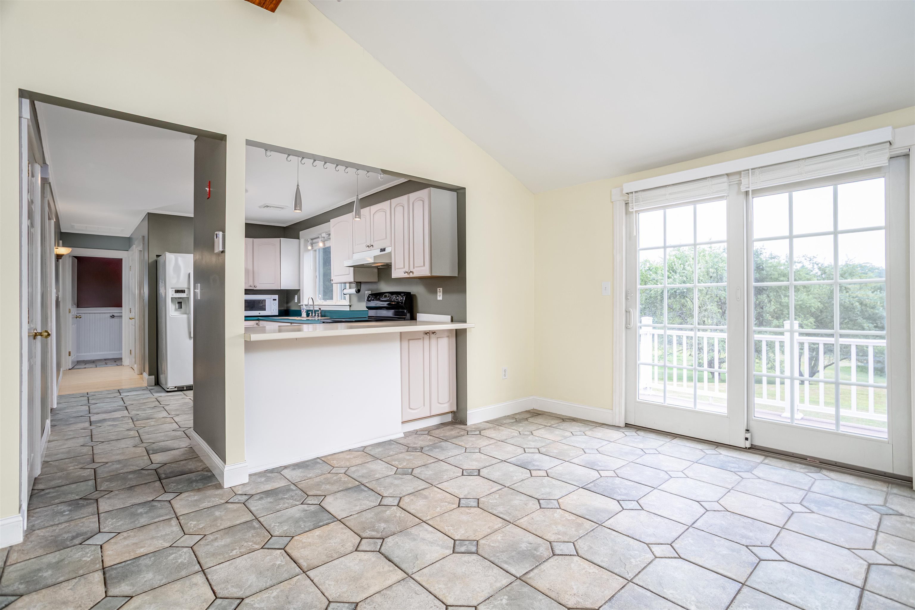 82 Old Gage Hill Road Pelham, NH 03076 - Photo 8 of 45 Gallery Image 8