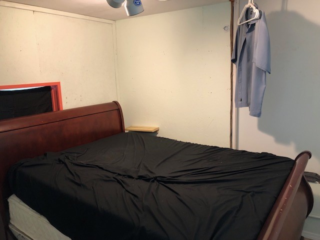 1987 Highway 87 Crystal Beach, TX 77650 - Photo 38 of 48 Bedroom