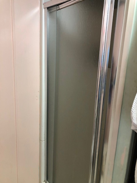 1987 Highway 87 Crystal Beach, TX 77650 - Photo 39 of 48 Shower