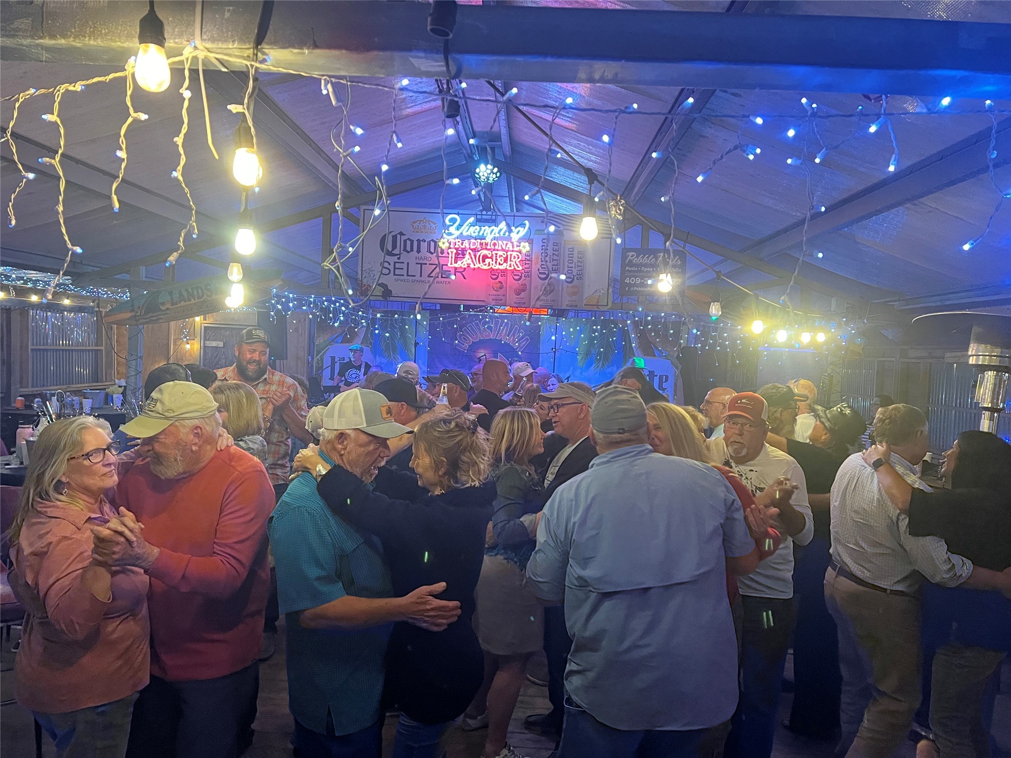 1987 Highway 87 Crystal Beach, TX 77650 - Photo 10 of 48