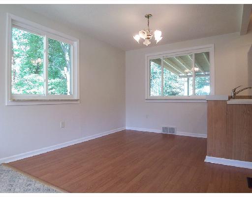 133 Tyler Road Pittsburgh, PA 15237 - Photo 3 of 8 Dining Room.