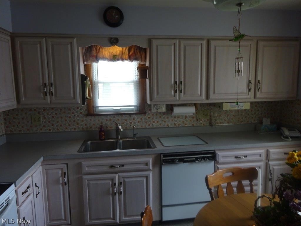 14219 Sprague Road Strongsville, OH 44136 - Photo 10 of 29 Gallery Image 10