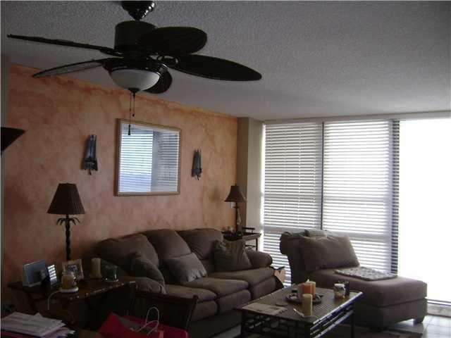 600 Northeast 36th Street, Unit 1905 Miami, FL 33137 - Photo 9 of 11 20130610025225475883000000-o