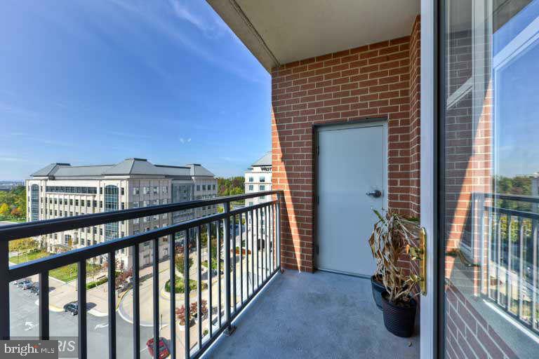 11760 Sunrise Valley Drive, Unit 908 Reston, VA 20191 - Photo 12 of 32