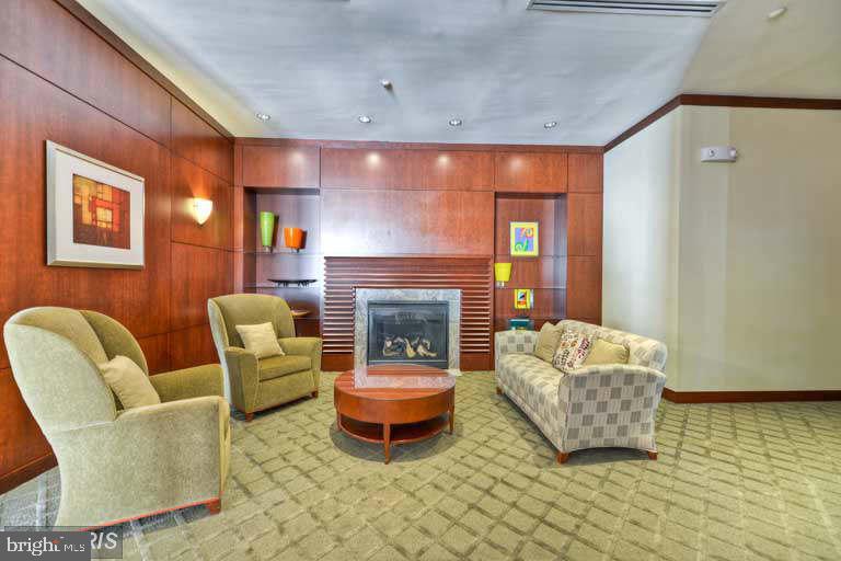 11760 Sunrise Valley Drive, Unit 908 Reston, VA 20191 - Photo 22 of 32