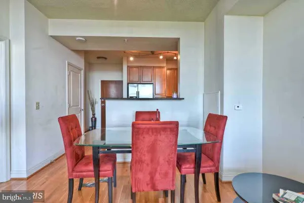 $1,875 | 11760 Sunrise Valley Drive, Unit 908, Reston, VA 20191