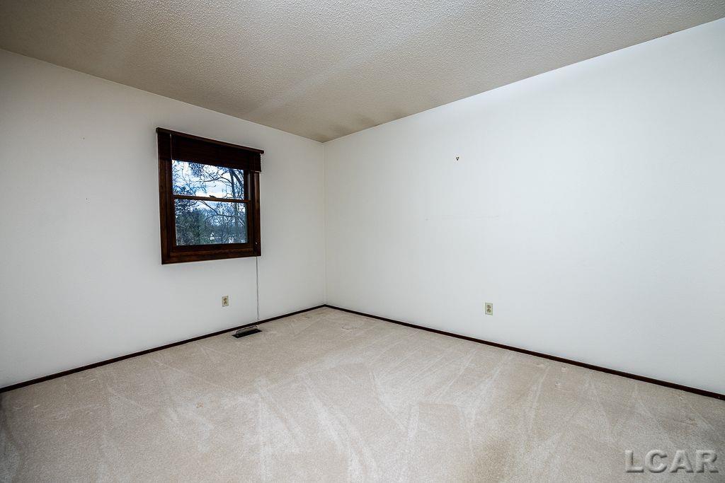 1305 Rutledge Drive Temperance, MI 48182 - Photo 26 of 39 50136473-bb74af76-e0dd-4b17-af1c-4576a75c7fb4.JPG