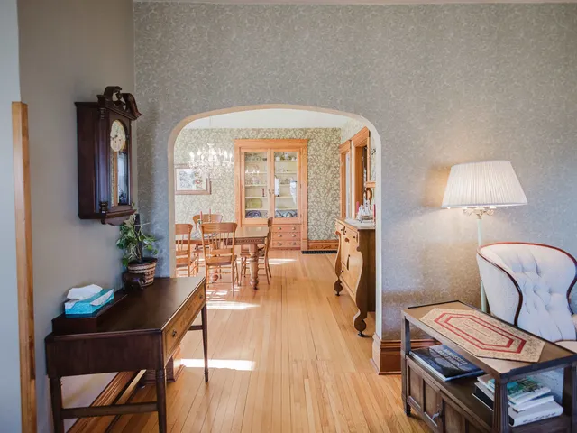 $349,900 | 729 Center Street, Mineral Point, WI 53565