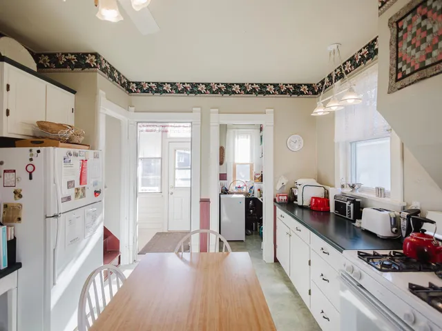 $349,900 | 729 Center Street, Mineral Point, WI 53565