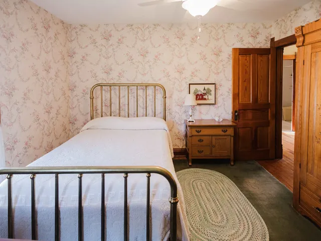 $349,900 | 729 Center Street, Mineral Point, WI 53565