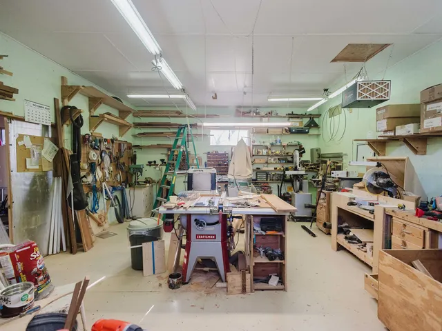 $349,900 | 729 Center Street, Mineral Point, WI 53565