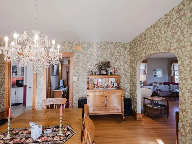 $349,900 | 729 Center Street, Mineral Point, WI 53565