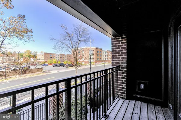 $3,400 | 2101 North Monroe Street, Unit 204, Arlington, VA 22207