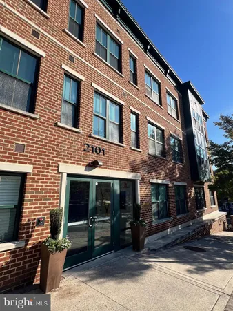 $3,400 | 2101 North Monroe Street, Unit 204, Arlington, VA 22207