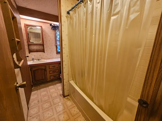 $239,900 | 1150 Gale Drive, Wisconsin Dells, WI 53965