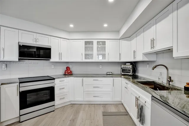 $5,200 | 1340 South Ocean Boulevard, Unit 403, Pompano Beach, FL 33062