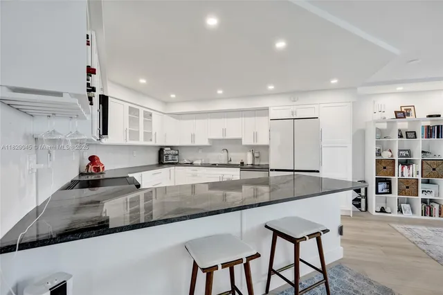 $5,200 | 1340 South Ocean Boulevard, Unit 403, Pompano Beach, FL 33062