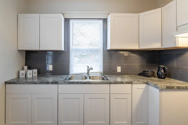 $1,650 | 614 Clairmount Avenue, Detroit, MI 48202