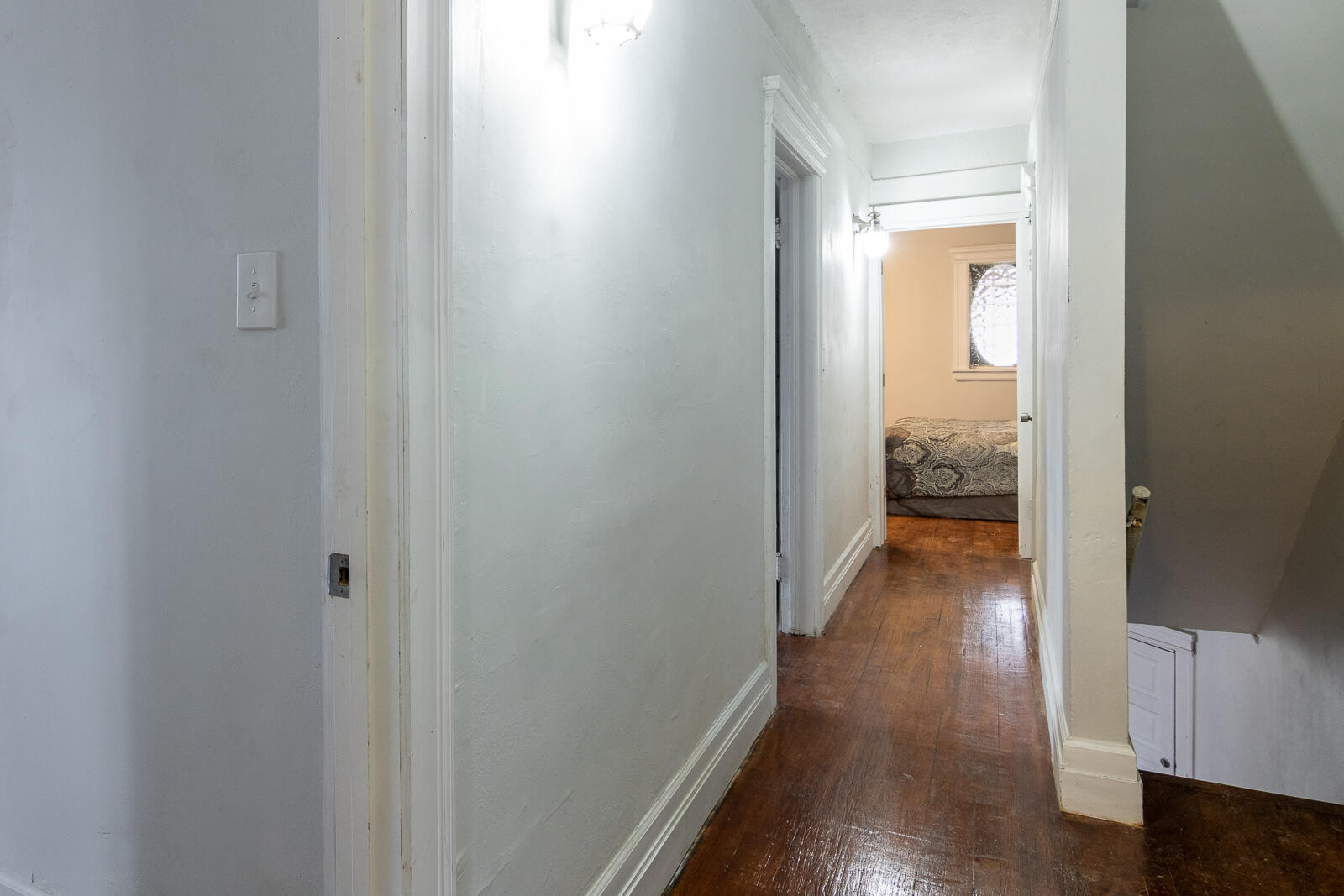 614 Clairmount Avenue Detroit, MI 48202 - Photo 5 of 12 bed1