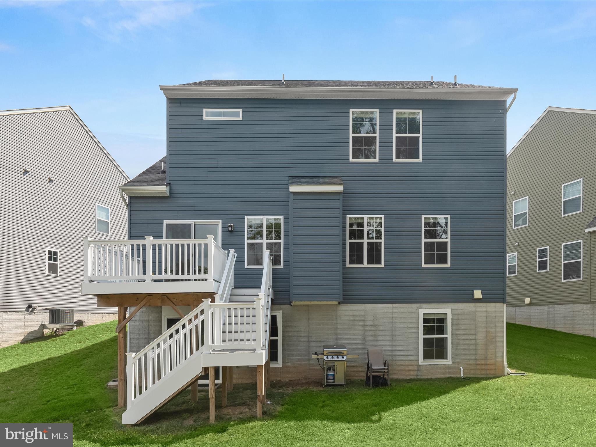 2802 Town View Circle New Windsor, MD 21776 - Photo 45 of 62 Rear Exterior