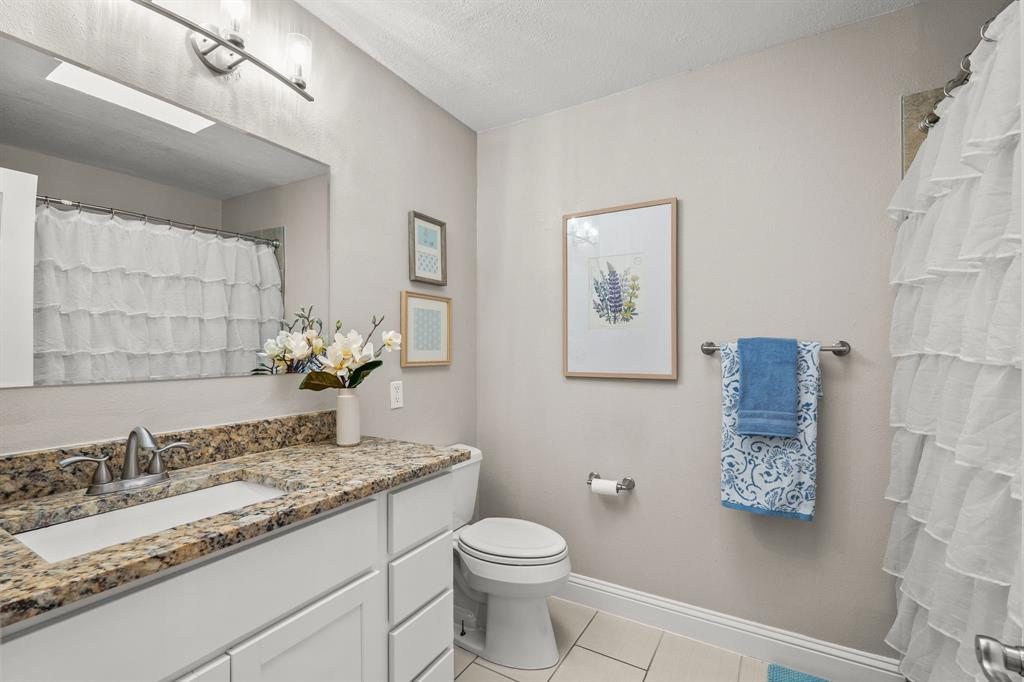 1673 Roadrunner Road Anna, TX 75409 - Photo 34 of 40 Secondary bathroom