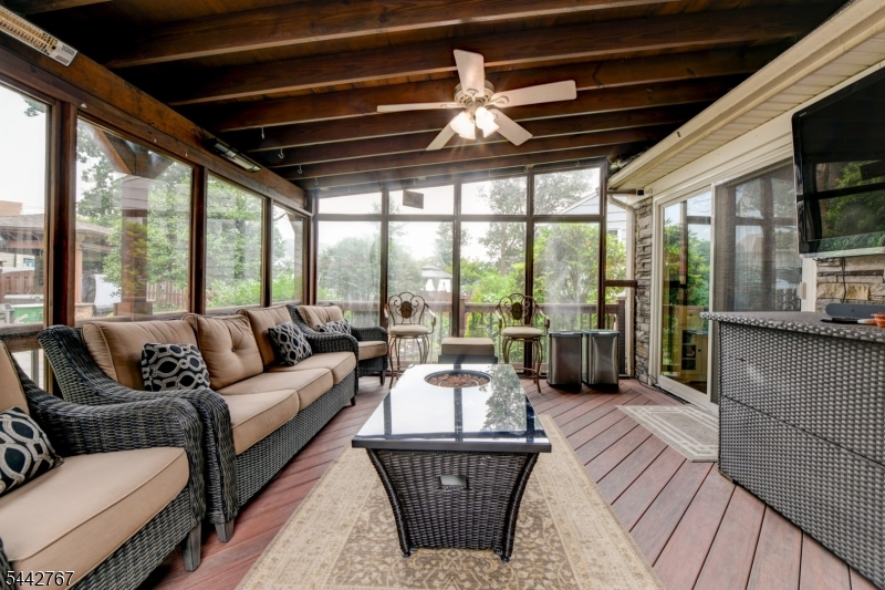 835 Colonial Arms Road Union, NJ 07083 - Photo 12 of 39