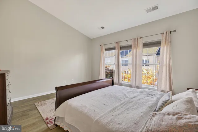 $565,000 | 25065 Riding Center Drive, Chantilly, VA 20152