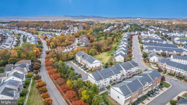 $565,000 | 25065 Riding Center Drive, Chantilly, VA 20152