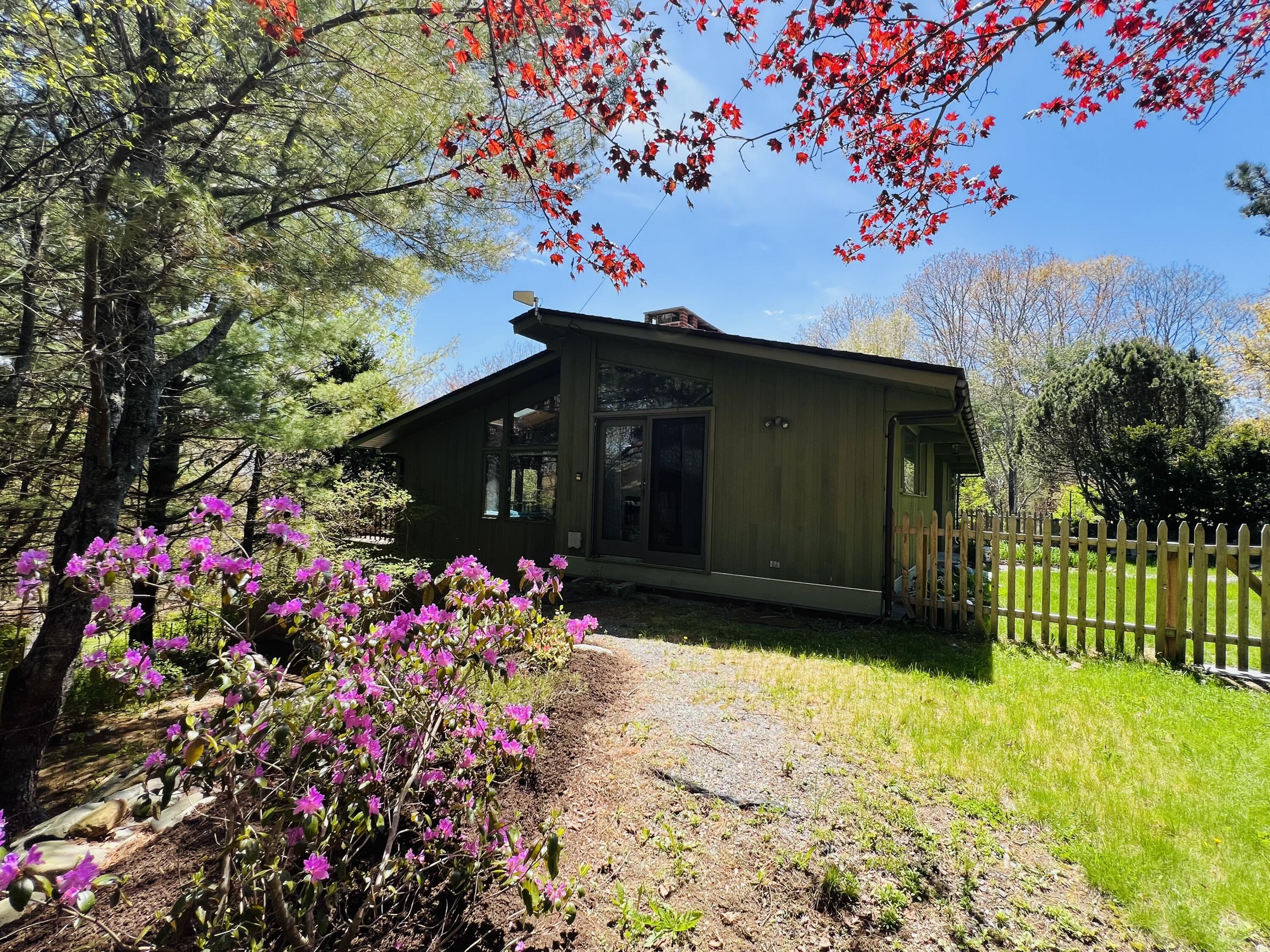 90 North Sedgwick Road Sedgwick, ME 04676 - Photo 5 of 67 IMG_3466