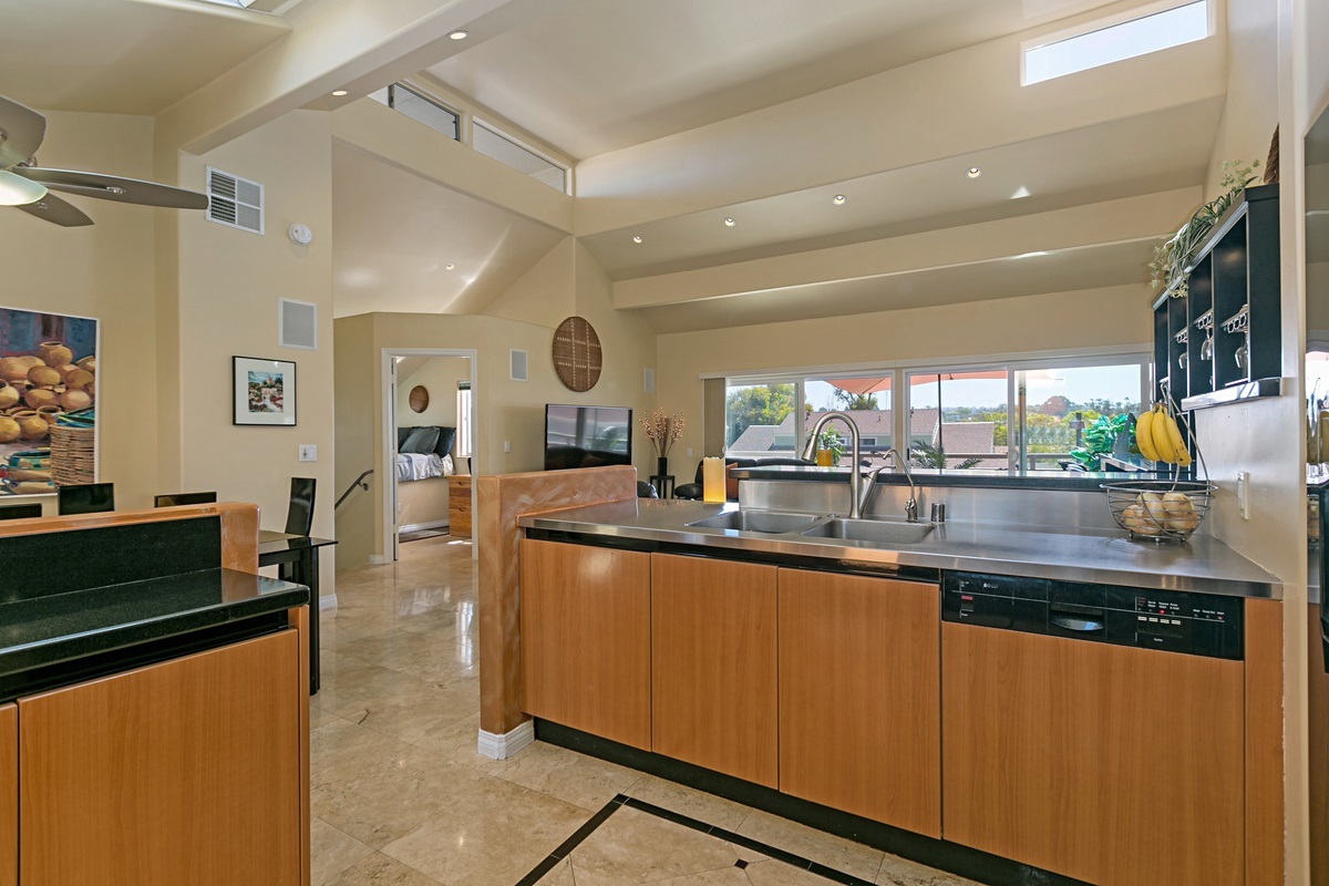 1712 Kennington Road Encinitas, CA 92024 - Photo 9 of 25