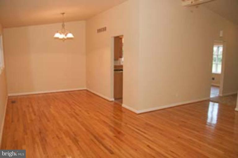 3813 Janbrook Road Randallstown, MD 21133 - Photo 5 of 20 Living Room/Dining Room