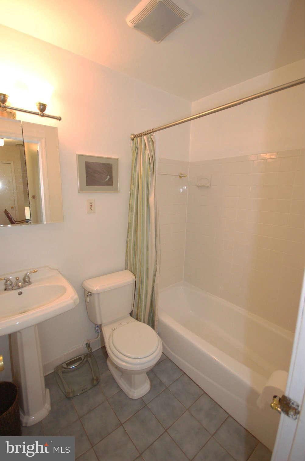 3124 Castleleigh Road Silver Spring, MD 20904 - Photo 14 of 30 Upper Hall Bath