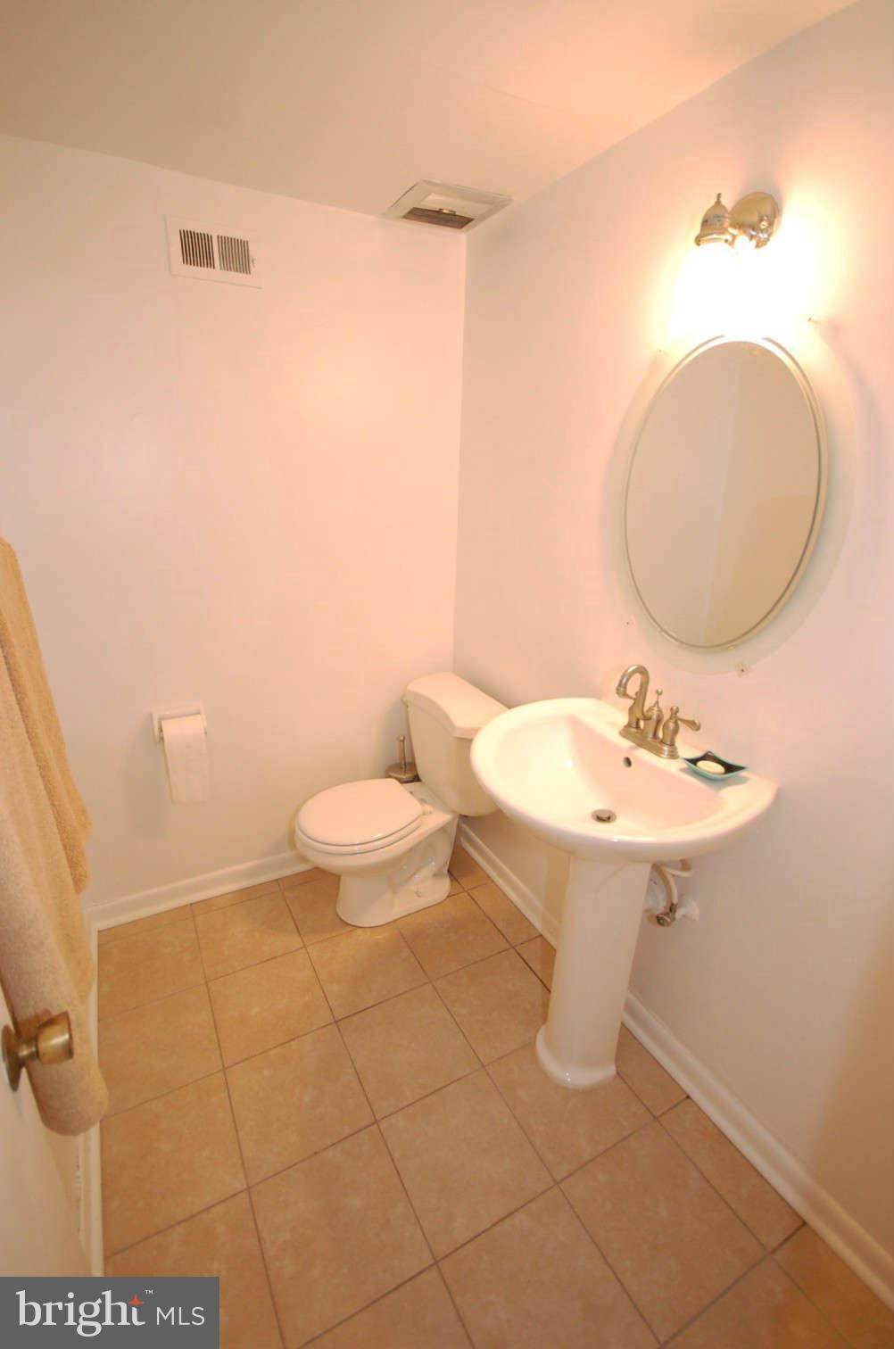 3124 Castleleigh Road Silver Spring, MD 20904 - Photo 17 of 30 Lower Half Bath