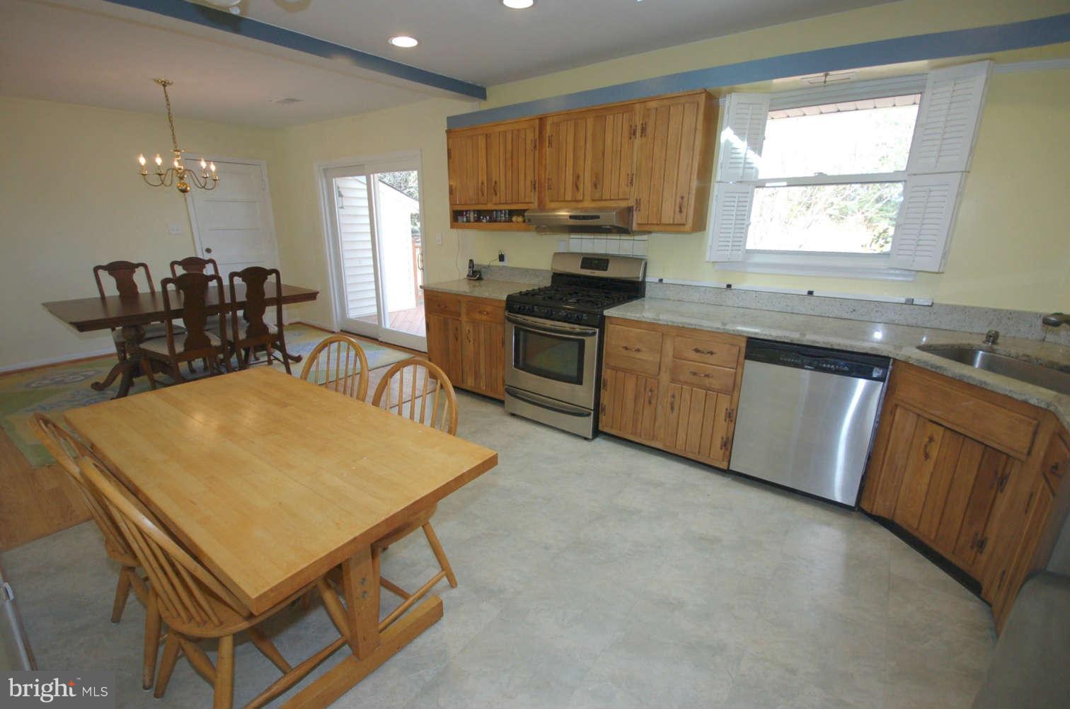 3124 Castleleigh Road Silver Spring, MD 20904 - Photo 3 of 30 Kitchen