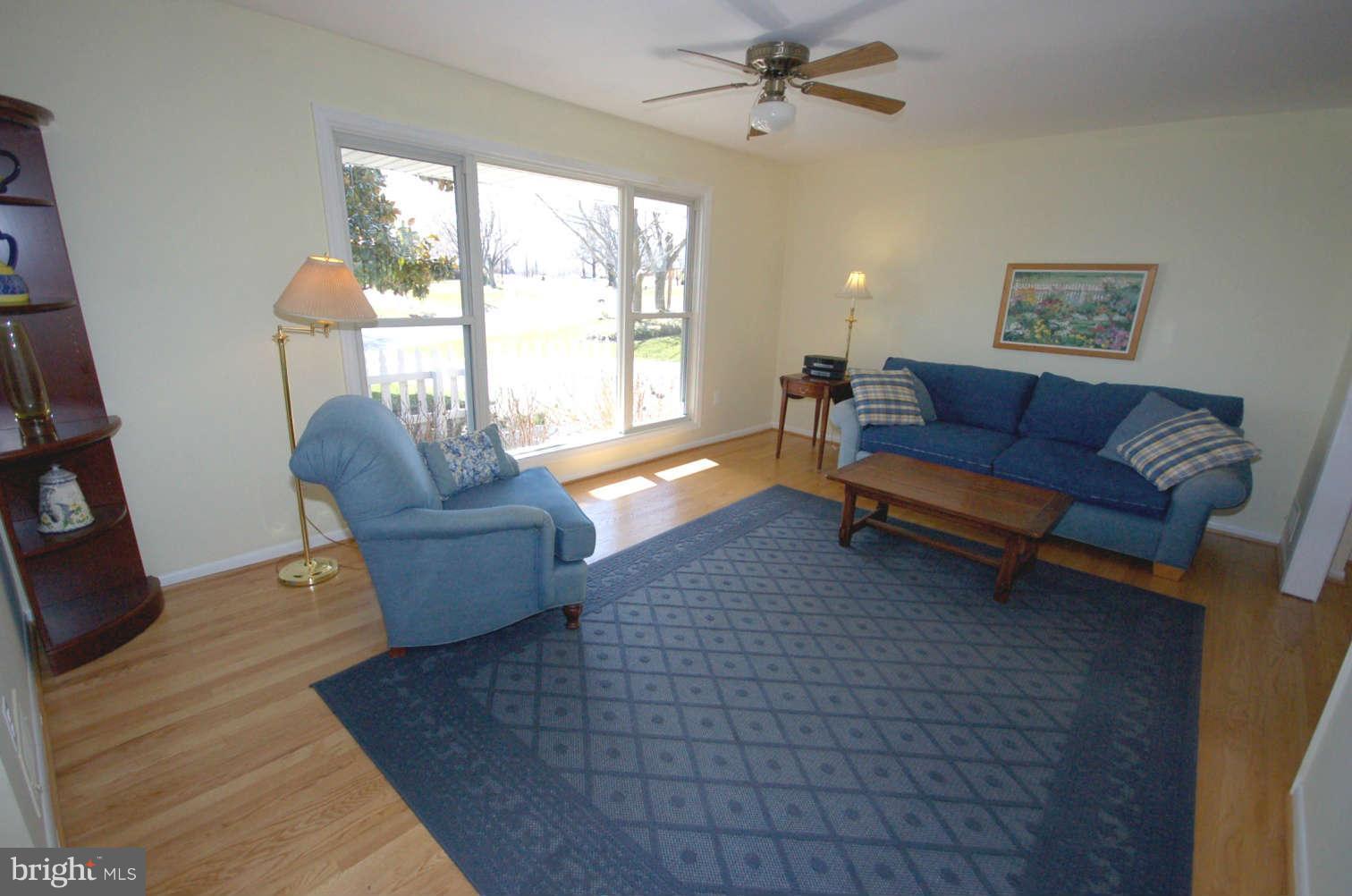 3124 Castleleigh Road Silver Spring, MD 20904 - Photo 7 of 30 Living Room