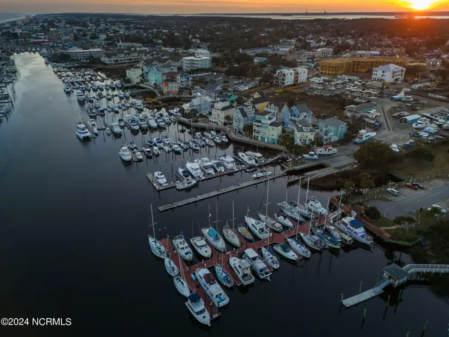 $899,900 | 906 St Joseph Street, Unit 1, Carolina Beach, NC 28428