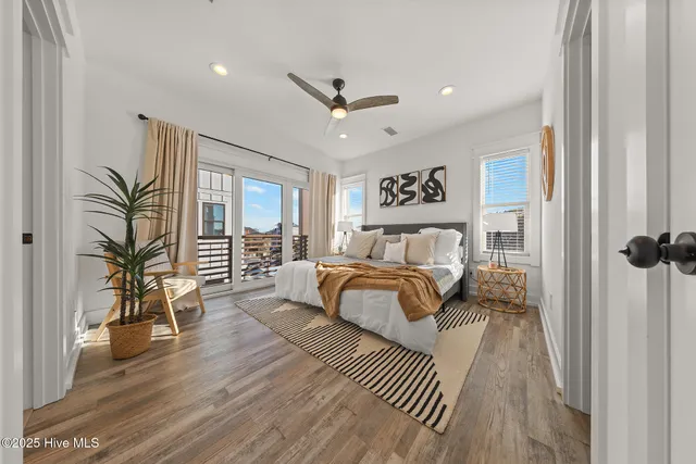 $899,900 | 906 St Joseph Street, Unit 1, Carolina Beach, NC 28428